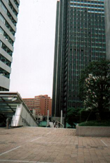新宿の東日本銀行